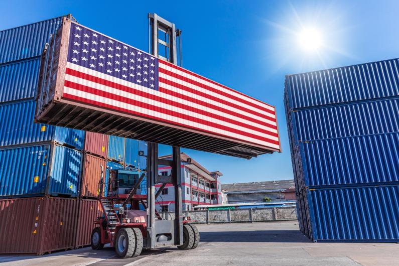 Droits de douane USA : évitez les surcoûts grâce à une traduction professionnelle