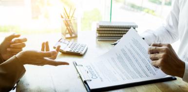 De quelle façon traduire un contrat commercial en anglais ?