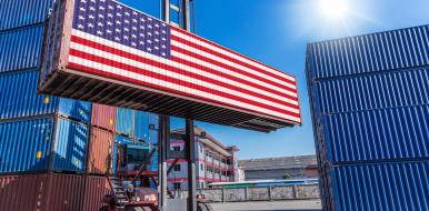 Droits de douane USA : évitez les surcoûts grâce à une traduction professionnelle